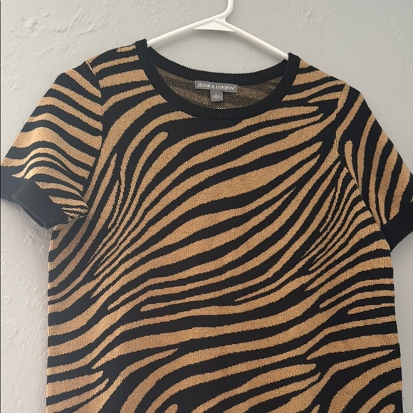 Jessica London Black and Gold Zebra Pattern Top 93 - Picture 2 of 8